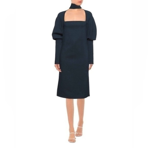 BOTTEGA VENETA NWT runway collection 2019
Midi dresses
Size 46- Midnight blue - Picture 1 of 17